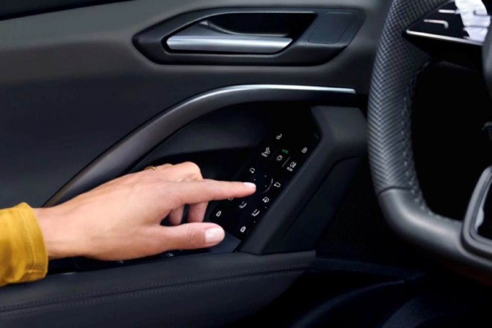  “The all-new Q5 e-hybrid”