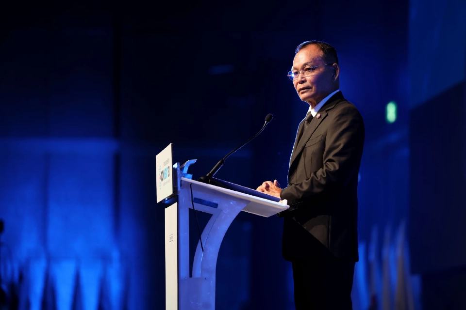 พลเอกดาว์พงษ์ รัตนสุวรรณ