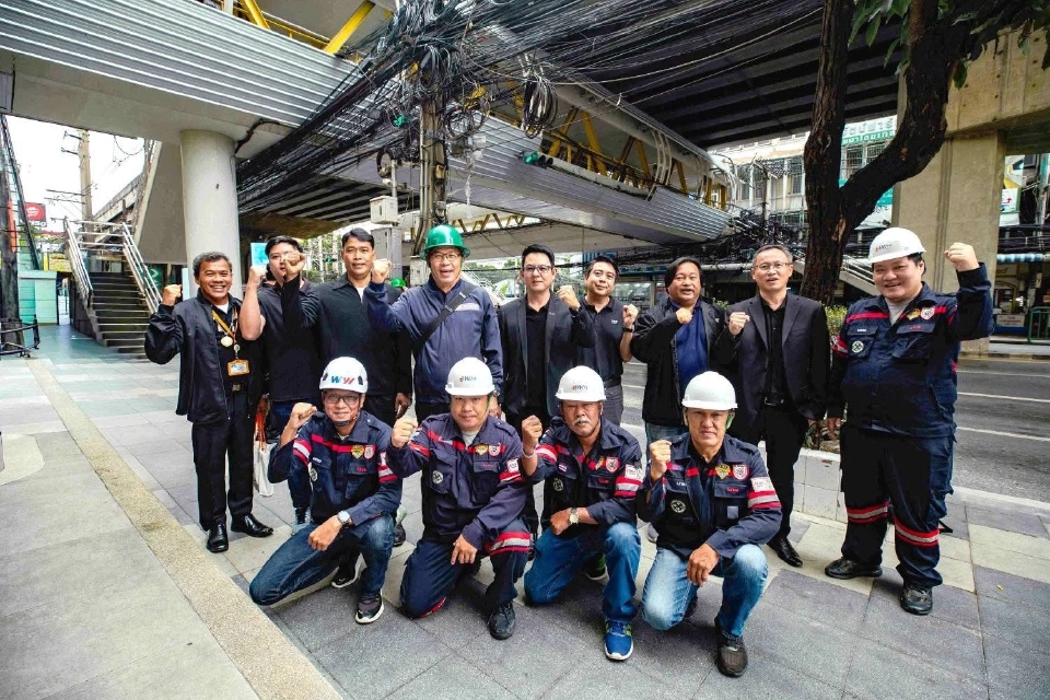 ‘TRUE’ จัดระเบียบสายสื่อสารลงใต้ดิน ถนนรามคำแหง รับซีเกมส์ 2025