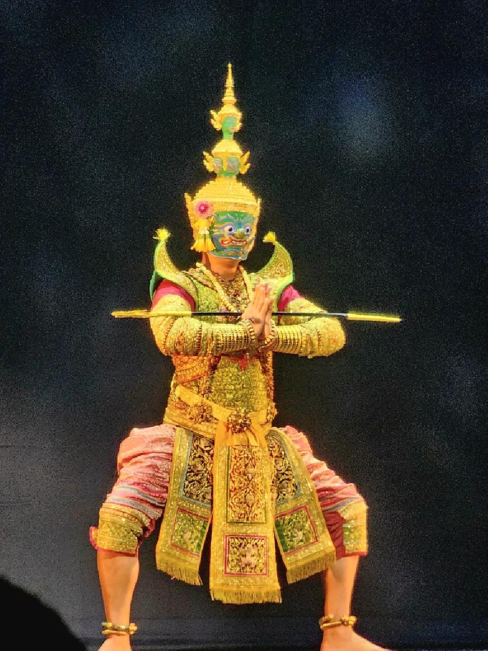 อลังการ ‘โขนสัตยาพาลี’ ธำรงนาฏศิลป์ สืบสานพระราชปณิธาน สมเด็จพระพันปีหลวง