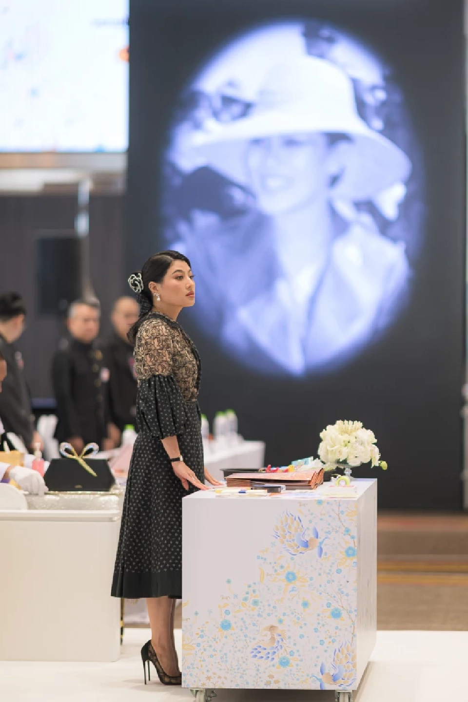 สมเด็จพระเจ้าลูกเธอ เจ้าฟ้าสิริวัณณวรีฯ ทรงเป็นองค์ประธานประกวด “ผ้าลายสิริราชพัสตราภรณ์” รอบสุดท้ายทั่วประเทศ