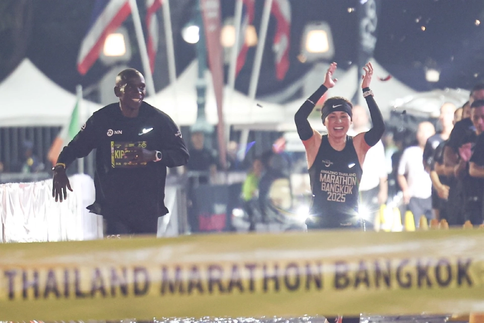 พระราชินี ทรงร่วมวิ่ง  Amazing Thailand Marathon Bangkok 2025 ทรงใช้เวลา 2.13 ชม. เข้าเส้นชัย