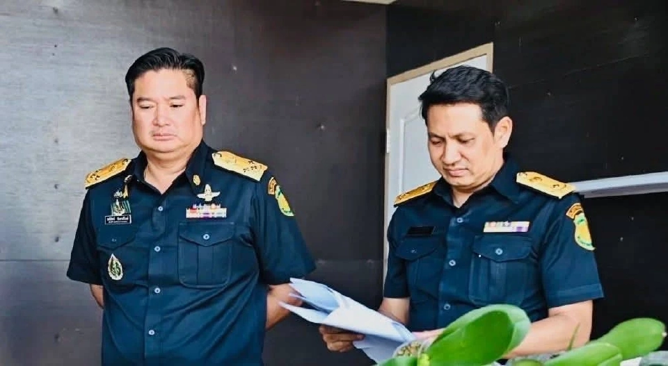 บุกยึดผลไม้เถื่อนกลางเพชรบุรี กว่า 1.2 หมื่นกิโลฯ  มูลค่าร่วม 3 ล้านบาท