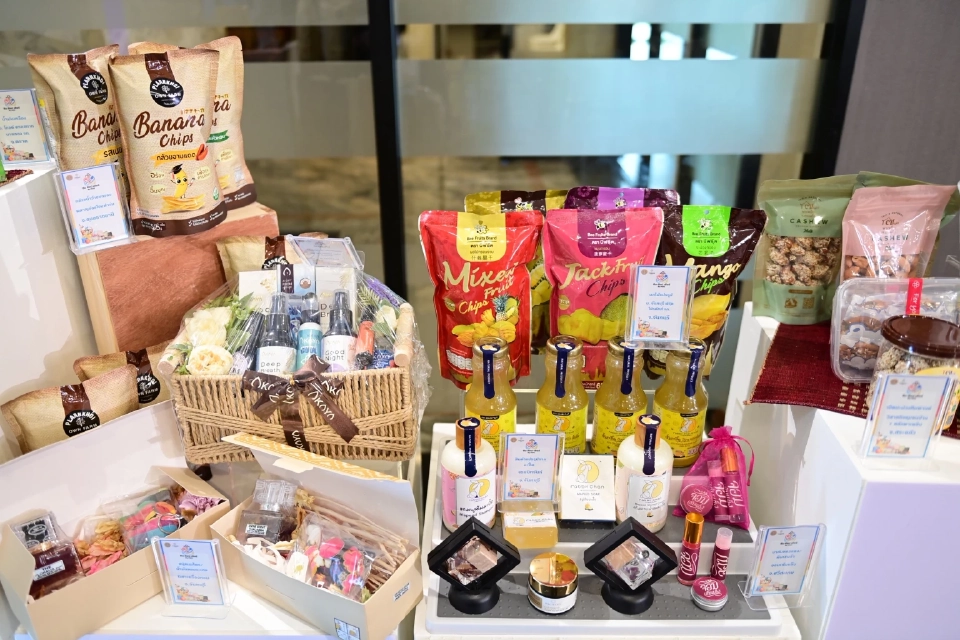 พาณิชย์ผนึกท่องเที่ยว  จัด “ชิม ช้อป เชียร์ by MOC” ดัน สินค้า SMEs งานซีเกมส์–พาราเกมส์