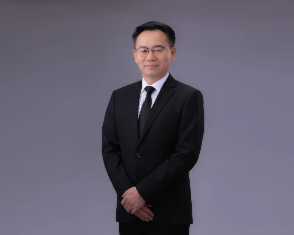 นายพิชิต มิทราวงศ์ กรรมการผู้จัดการ ธนาคารพัฒนาวิสาหกิจขนาดกลางและขนาดย่อมแห่งประเทศไทย (ธพว.) 