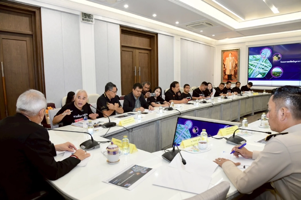 ‘พิพัฒน์’ ถกสหภาพ กทพ.เคลียร์ปมลดค่าทางด่วน 50 บาท แลกสัมปทาน