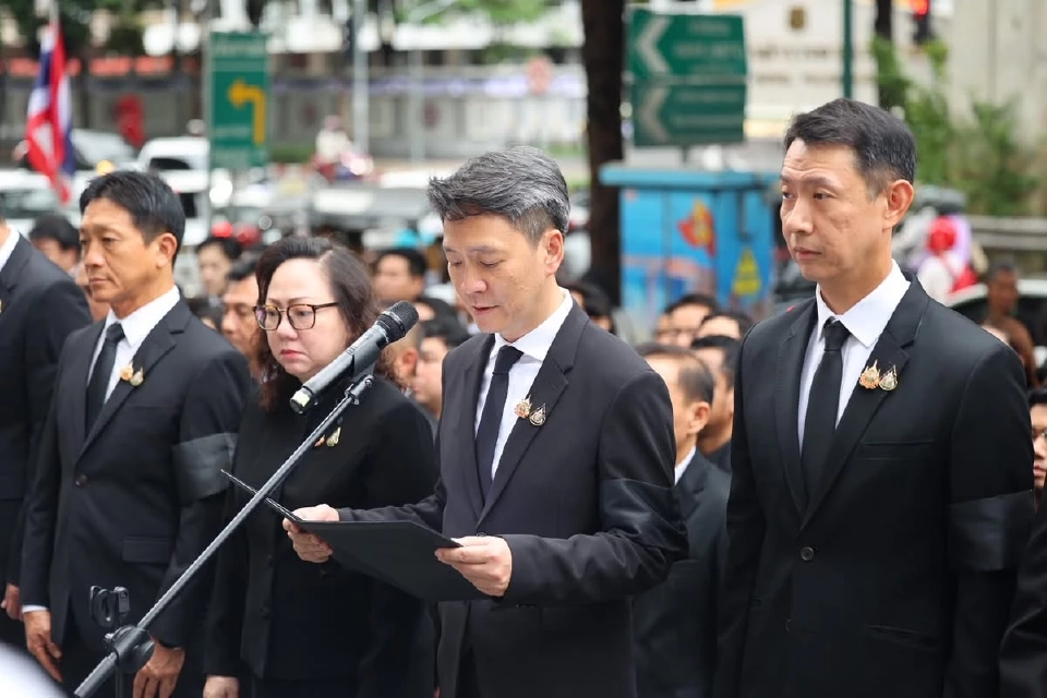 AIS รวมดวงใจทั้งองค์กรทั่วประเทศ แสดงความอาลัย แด่สมเด็จพระพันปีหลวง