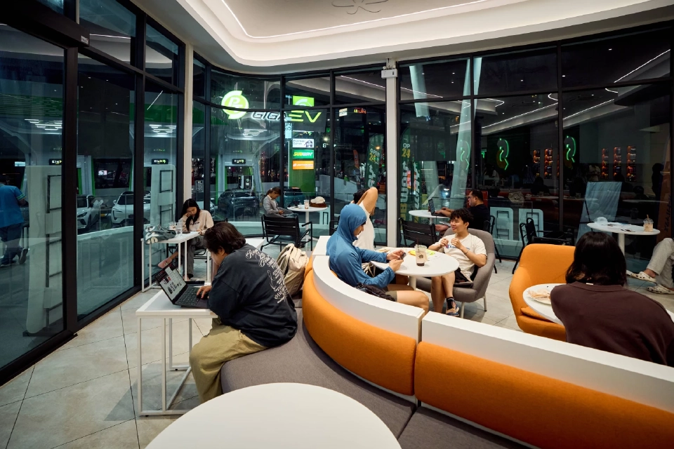 ตลาดร้านกาฟนอกบ้านเดือด กาแฟพันธุ์ไทย รุกเปิดร้านกาแฟ 24 ชั่วโมง