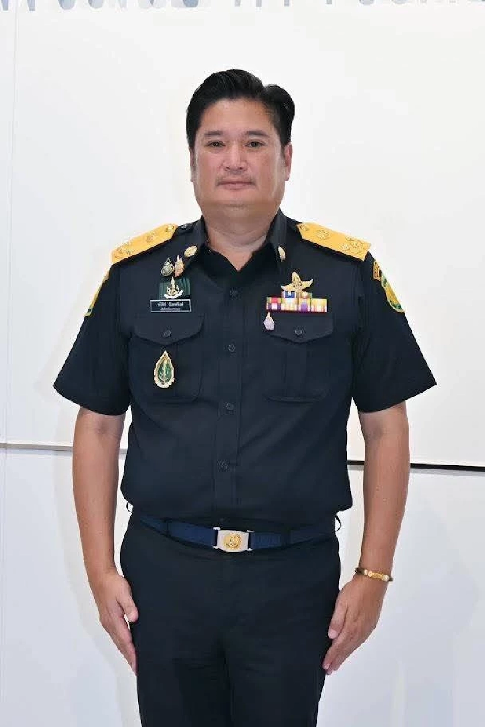 บุกทลายสถานผลิตสารอันตรายเถื่อน พิษณุโลก ยึดของกลางอื้อ