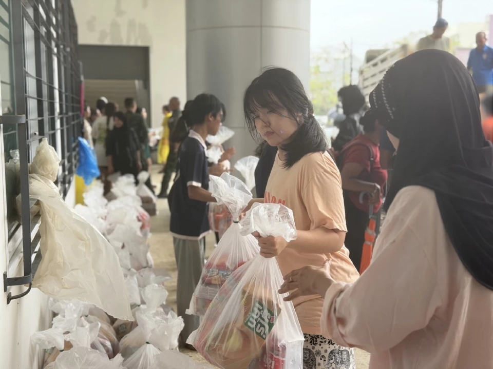 ซีพี ระดมบริษัทในเครือ ช่วยน้ำท่วมภาคใต้ ส่งอาหาร–น้ำดื่ม–สัญญาณสื่อสาร ช่วยหาดใหญ่–ยะลา–ปัตตานี