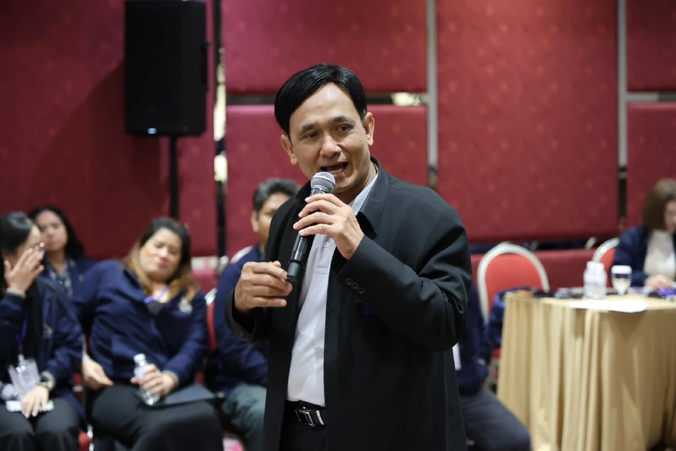 นพ.สุเทพ เพชรมาก เลขาธิการคณะกรรมการสุขภาพแห่งชาติ