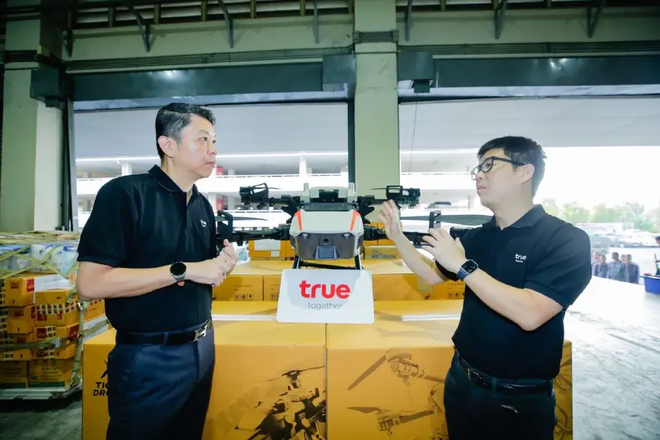 ‘TRUE’ นำโดรน รุ่น TGD25 จำนวน 20 ลำ ลำเลียงอาหาร ยา ช่วยเหลือน้ำท่วมภาคใต้