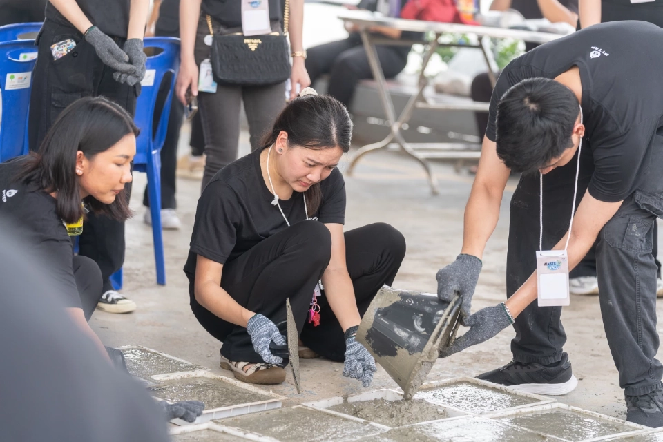 จิตอาสา ปตท.สผ. ร่วมเปลี่ยนขยะให้มีคุณค่า สร้างประโยชน์แก่ชุมชน