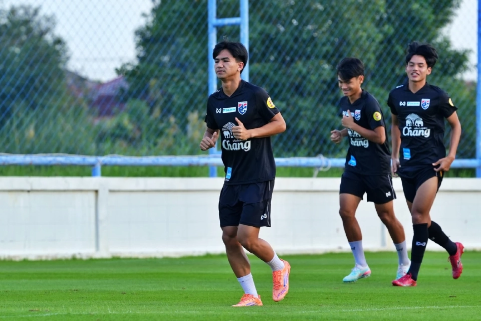 ธนกฤต โชติเมืองปัก กองกลางจากสโมสรบุรีรัมย์ ยูไนเต็ด 