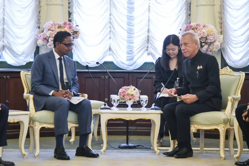 นายพิพัฒน์ รัชกิจประการ รองนายกฯ และรมว.คมนาคม หารือร่วมกับ นาย Anand Stanley ประธานและหัวหน้าประจำภูมิภาคเอเชีย - แปซิฟิก และคณะผู้บริหาร Airbus