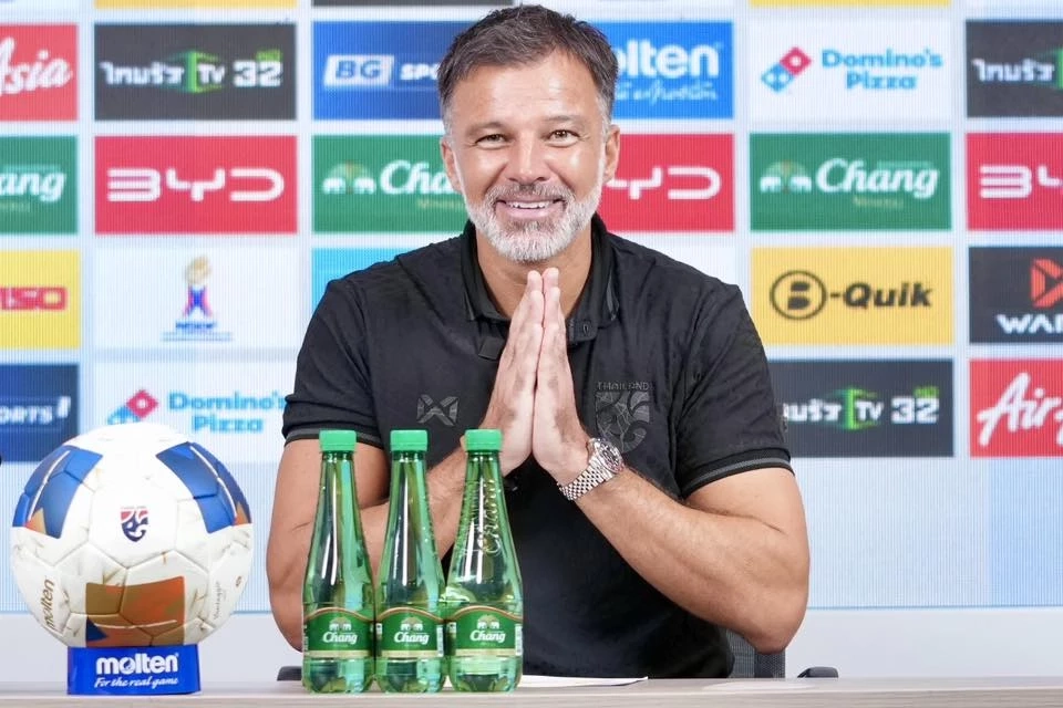 แอนโธนี ฮัดสัน หัวหน้าผู้ฝึกสอน ฟุตบอลชายทีมชาติไทยชุดใหญ่