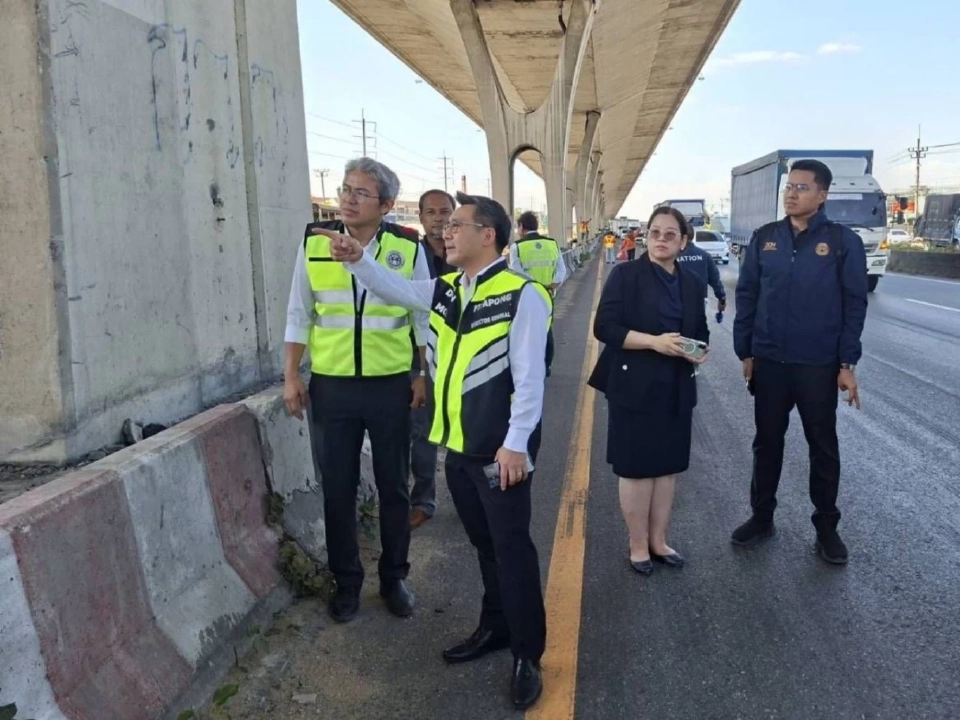 ‘ทางหลวง’ ลุยซ่อม 'สะพานลอยถนนบางนา-ตราด' 3 เดือน เหตุรถบรรทุกชน