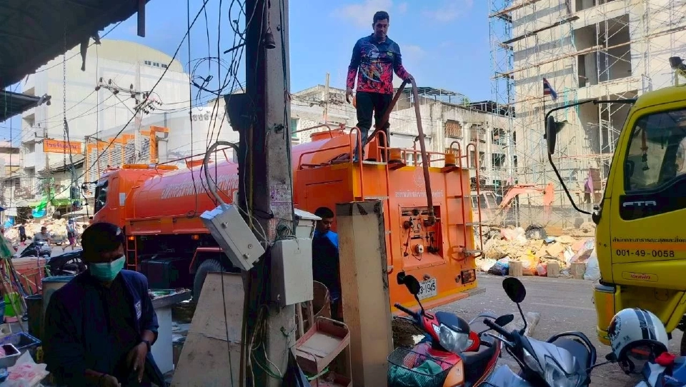 เปิดขั้นตอนฟื้นฟู 'ตลาด-โรงเรียน' หลังน้ำท่วม ต้องฆ่าเชื้อก่อนให้บริการ