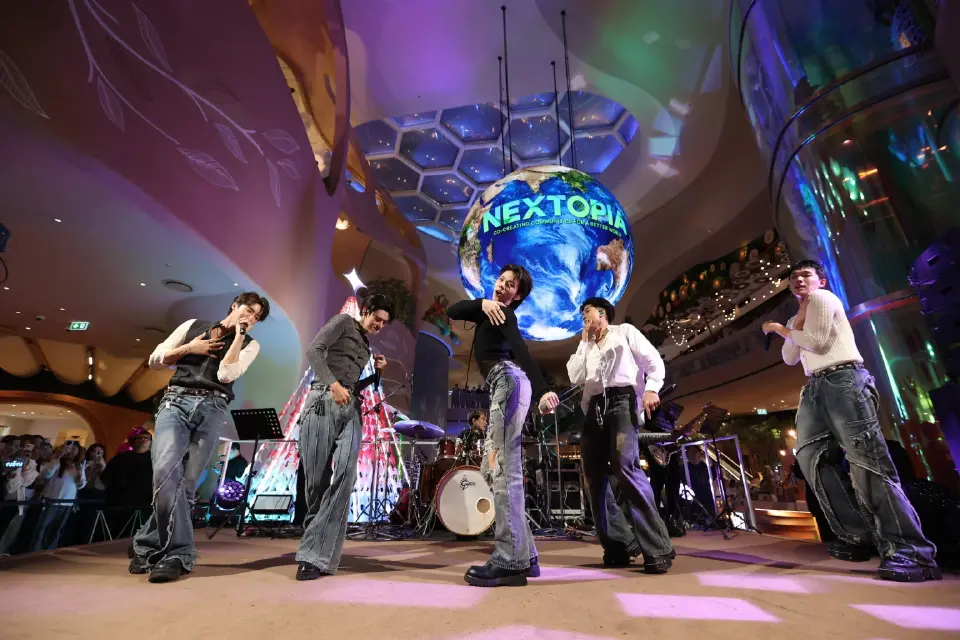 เคานต์ดาวน์ใจกลางกรุงเทพฯ คึกคักล้นสยามพารากอน ปรากฏการณ์ส่งท้ายปีสู่ศักราชใหม่ยิ่งใหญ่ทั่วทุกพื้นที่