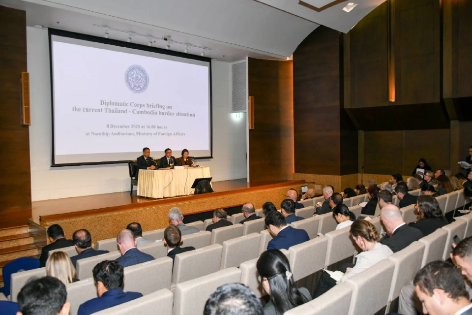 'สีหศักดิ์’ ย้ำต่อคณะทูต ไทยถูกกัมพูชาละเมิดซ้ำ ต้องปกป้องอธิปไตย ด้วยมาตรการทางทหารถึงที่สุด