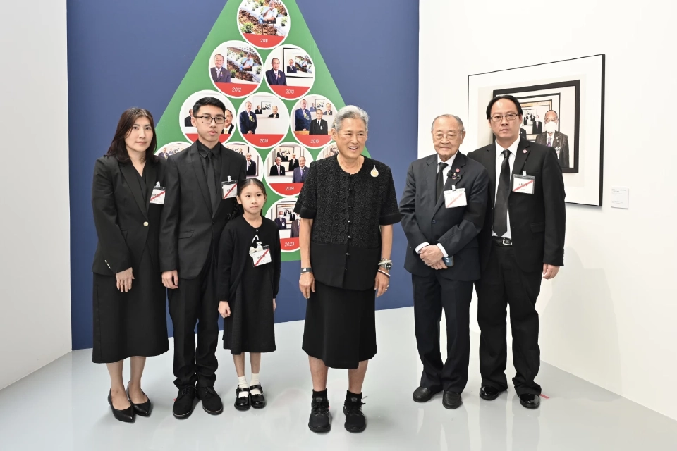 กรมสมเด็จพระเทพรัตนราชสุดา ฯ ทรงเปิดนิทรรศการภาพถ่ายฝีพระหัตถ์ “ริมมรคา: Along the Path”