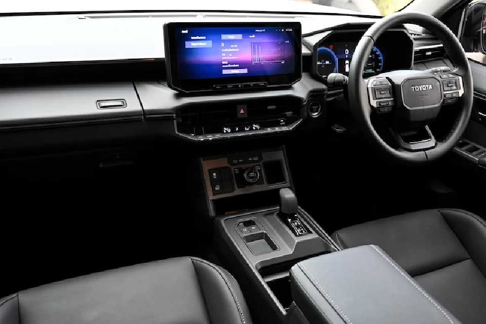 รีวิว Toyota Hilux Travo e