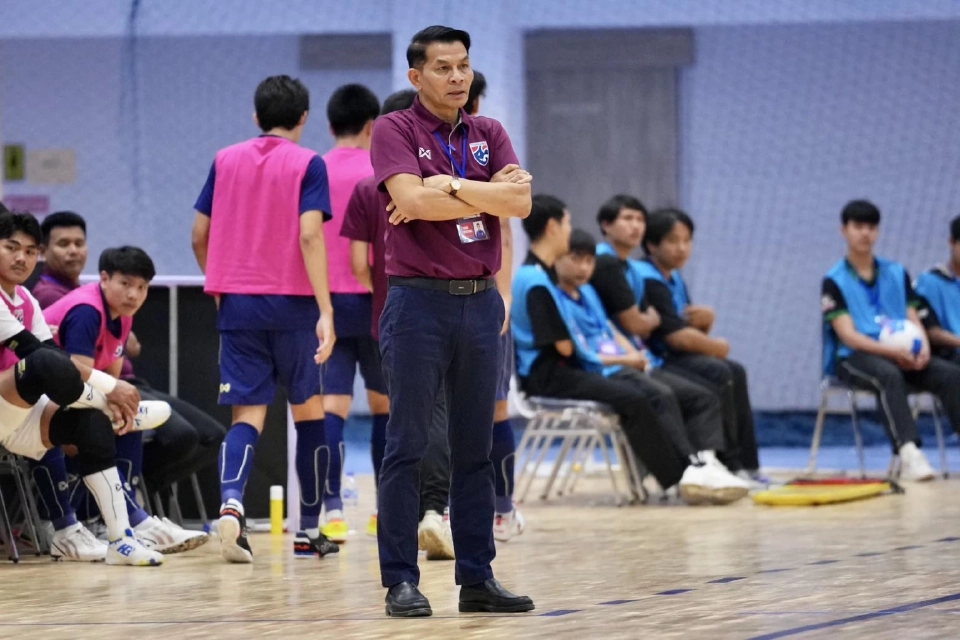 บุญเลิศ เจริญวงศ์ หัวหน้าผู้ฝึกสอน ฟุตซอลชายทีมชาติไทยรุ่นอายุไม่เกิน 19 ปี 