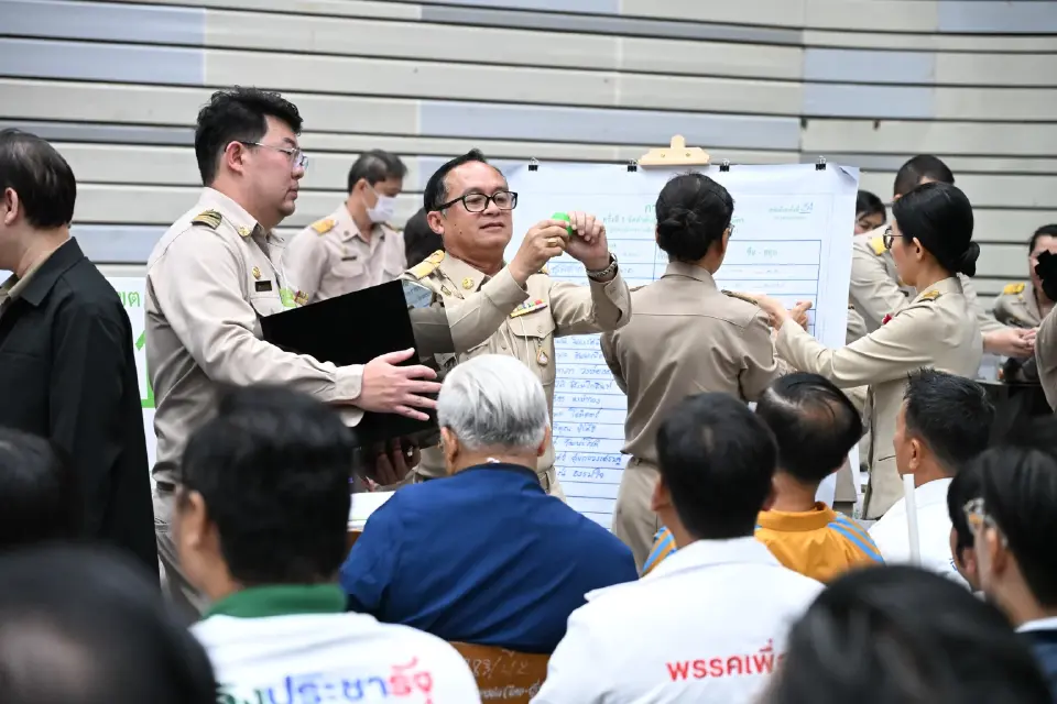 ตรวจความเรียบร้อยบรรยากาศจับหมายเลข สส.กทม. วันแรก