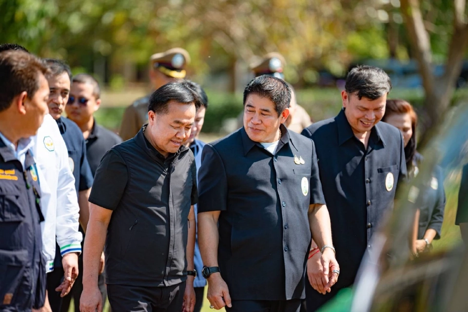 'ธรรมนัส-ยศสิงห์' ลุยนครปฐม ผนึกเกษตรฯ-อุตฯ ช่วยชาวนา ห้ามข้าราชการเกียร์ว่างช่วงเลือกตั้ง