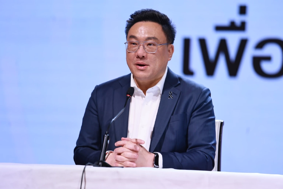 นายจุลพันธ์ อมรวิวัฒน์  