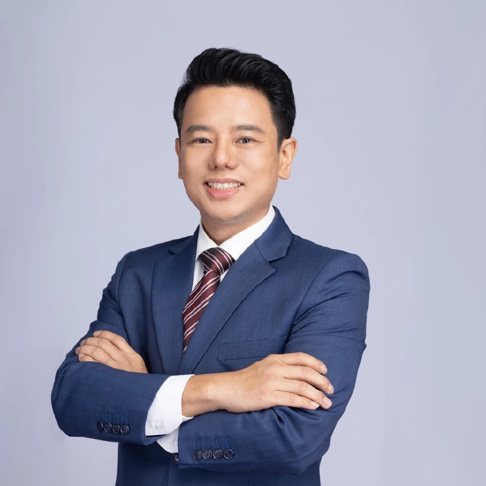 นายอริยะ ฝึกฝน ลีดเดอร์ ด้านเทคโนโลยีและการปฏิรูปองค์กร ดีลอยท์ ประเทศไทย 