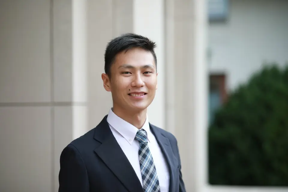 ดร.อภินพ อติพิบูลย์สิน