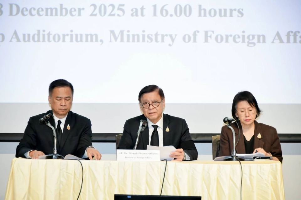 'สีหศักดิ์’ ย้ำต่อคณะทูต ไทยถูกกัมพูชาละเมิดซ้ำ ต้องปกป้องอธิปไตย ด้วยมาตรการทางทหารถึงที่สุด