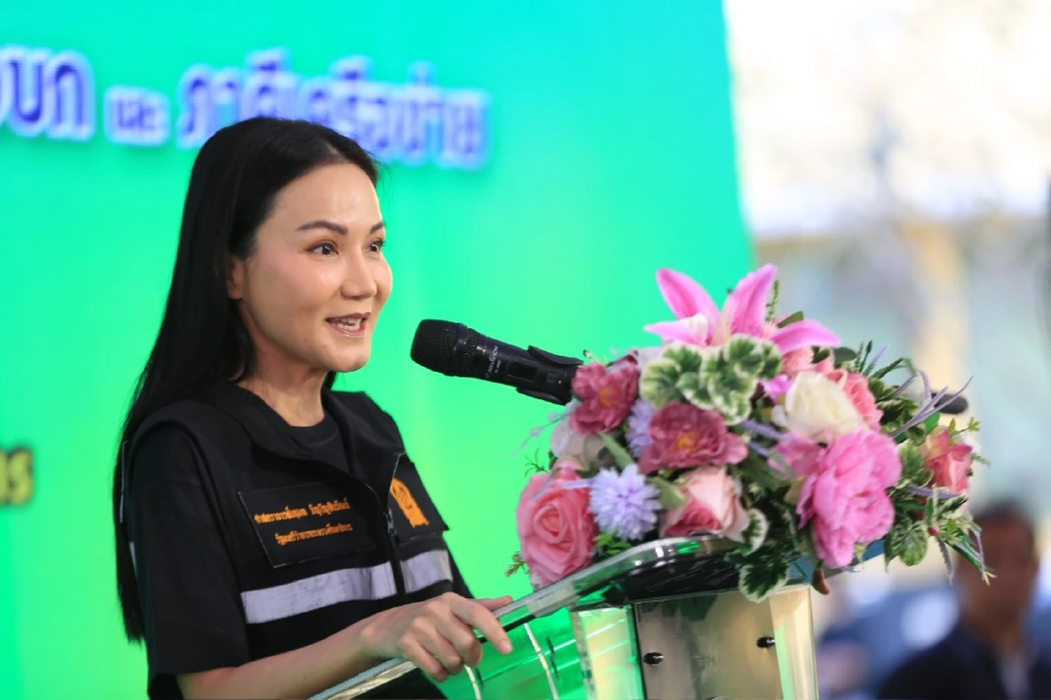 นฤมล ภิญโญสินวัฒน์ รัฐมนตรีว่าการกระทรวงศึกษาธิการ