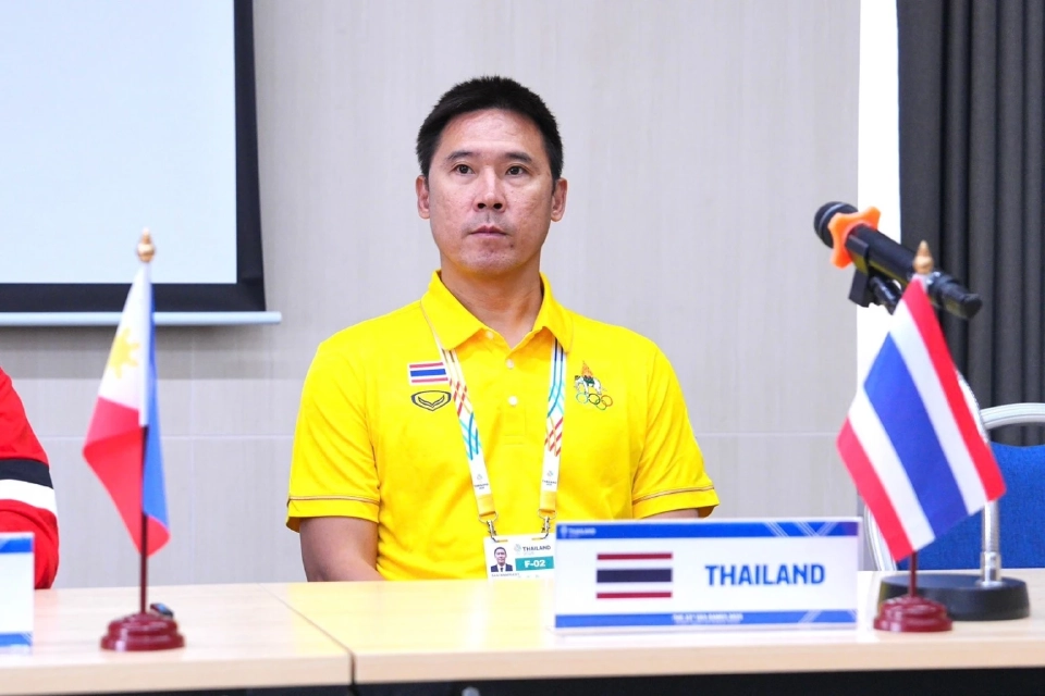 ธนาธร สันทนาประสิทธิ์ หัวหน้าผู้ฝึกสอนฟุตซอลหญิงทีมชาติไทย 