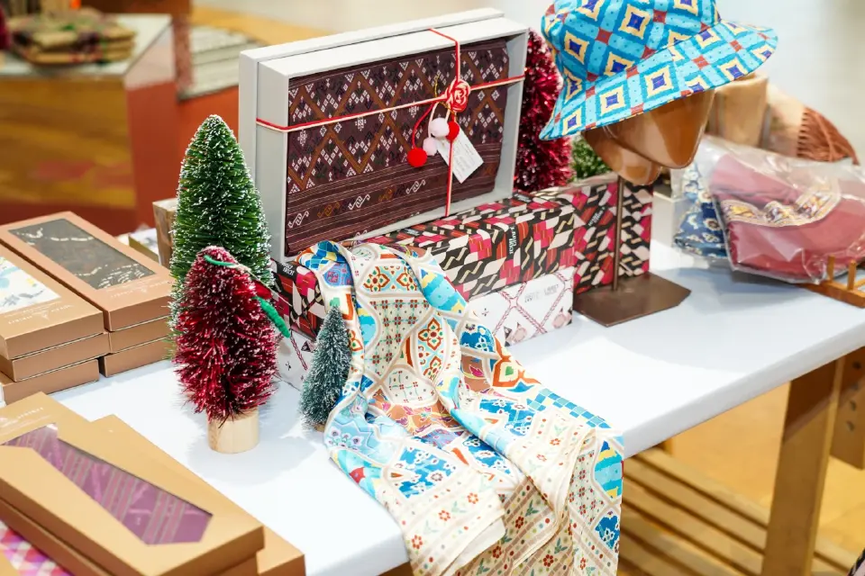 ไอคอนคราฟต์ ชวนส่งสุขด้วยของขวัญภูมิปัญญาไทย 4 เซ็ตสุดล้ำค่าเพื่อคนที่รัก