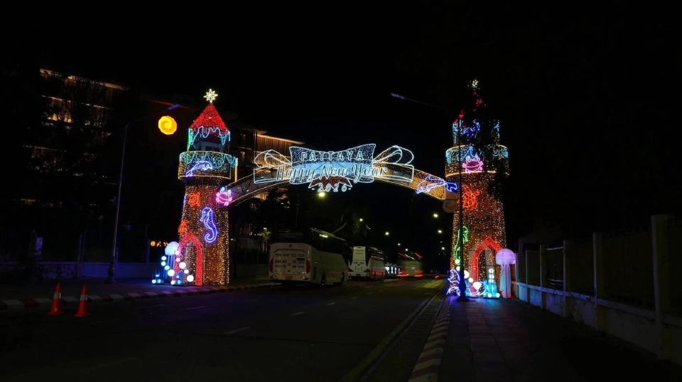 เริ่มแล้ว! งานไฟพัทยา เปิด 11 จุดเช็คอินแสงสี PATTAYA ตระการตา รับปีใหม่ 2569