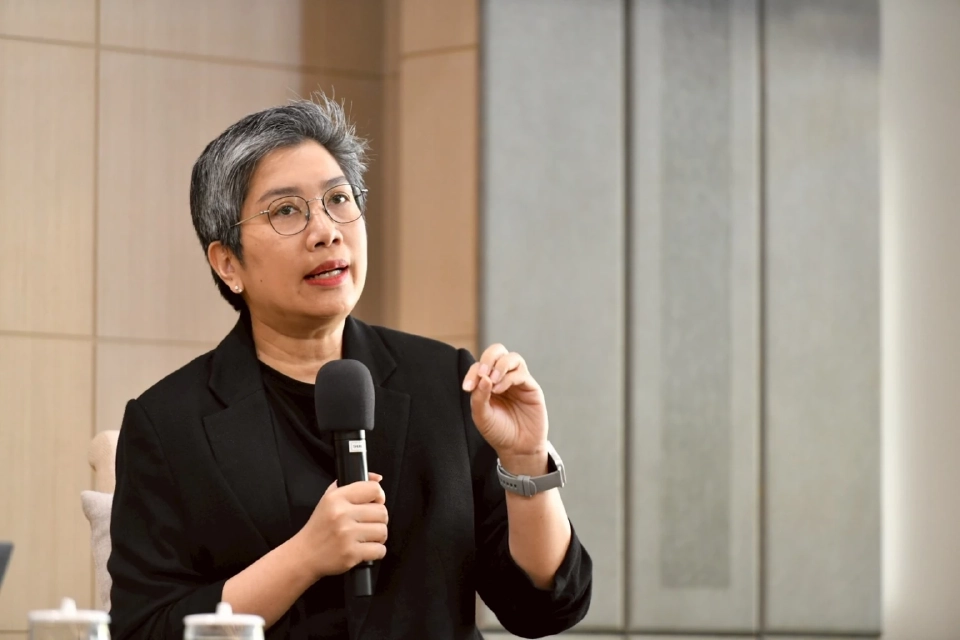 นางสาวพีรจิต ปัทมสูต ผู้อำนวยการอาวุโส ฝ่ายคุ้มครองและตรวจสอบบริการทางการเงิน ธปท. 