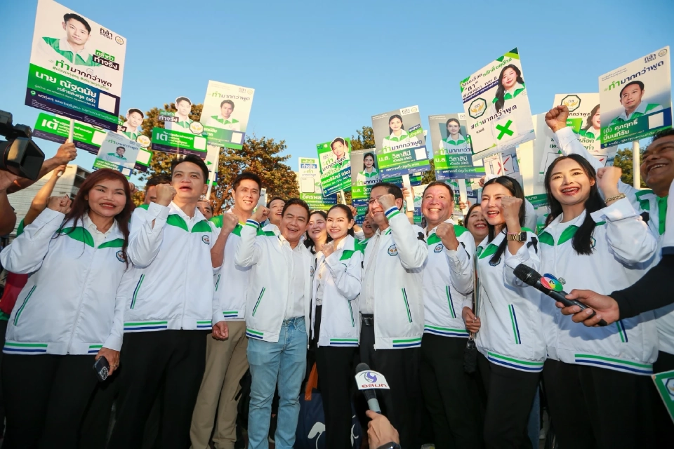 “อนุดิษฐ์” นำทัพกล้าธรรมลุย กทม. ครบ 33 เขต  ตั้งเป้าคว้า 100 สส. ทั่วประเทศ