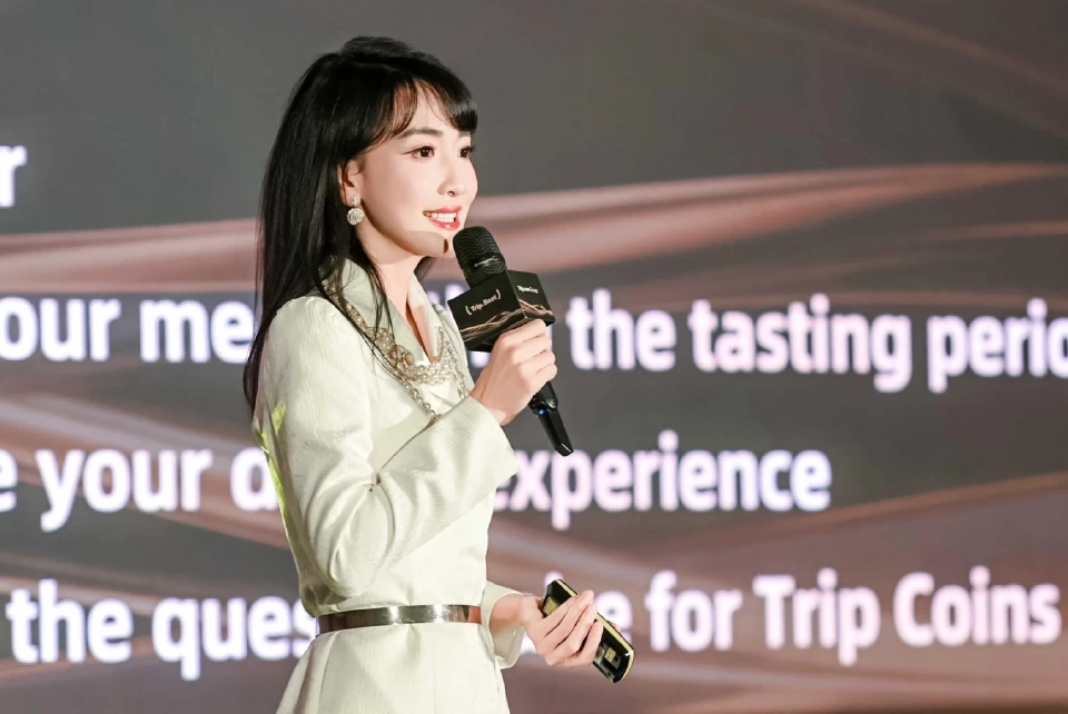 ซันนี่ ซัน รองประธาน Trip.com Group 