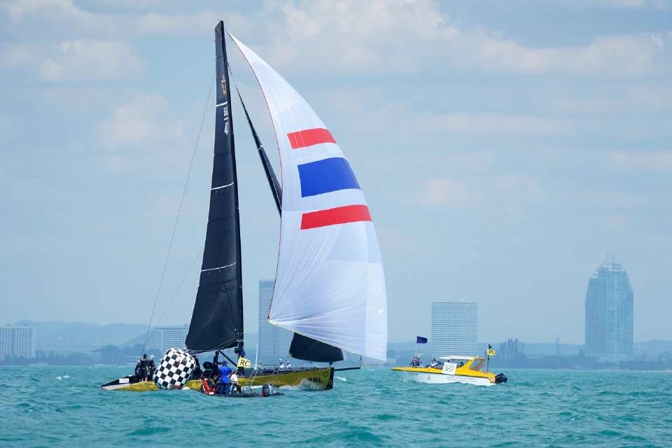 พระราชินี พระปรีชาสามารถด้านกีฬา สร้างแรงบันดาลใจคนไทยใส่ใจสุขภาพ
