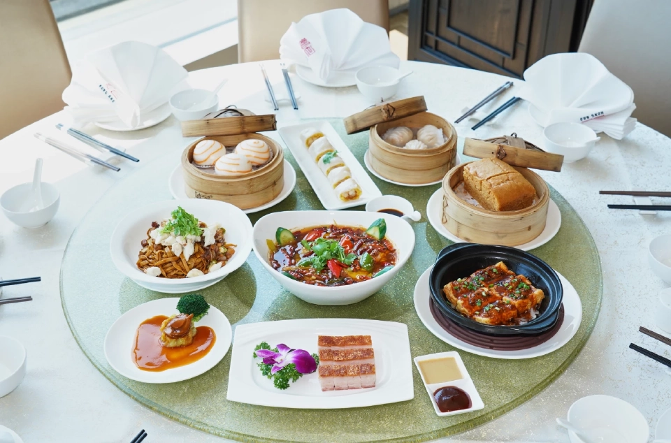 เคาท์ดาวน์ 2026 ไอคอนสยาม จองด่วนร้านดังริมน้ำ ชมพลุรักษ์โลกสุดอลังการ