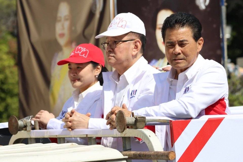 เพื่อไทยเปิดตัว 3 ผู้สมัคร สส.โคราช เขตเมือง “เทวัญ”ทวงคืนทุกที่นั่ง