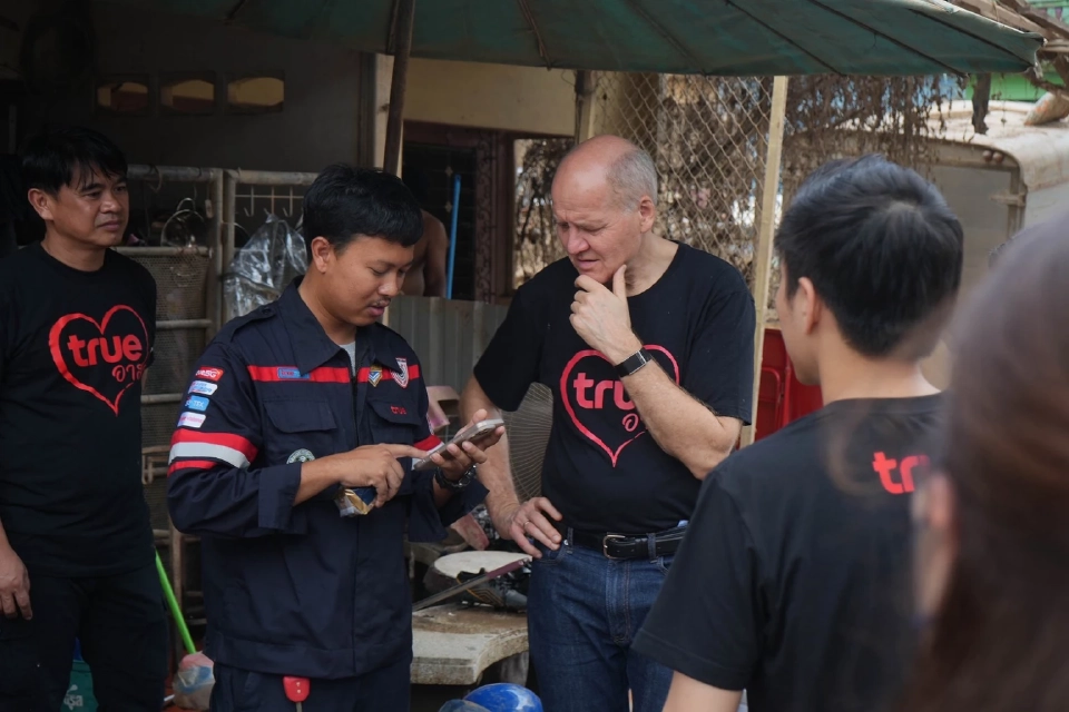 กรุ๊ปซีอีโอทรู ลงพื้นที่น้ำท่วมหาดใหญ่ เร่งฟื้นฟู 18 รร.คอนเน็กซ์อีดี-ชุมชน