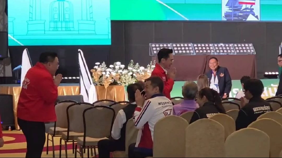 แคนดิเดตนายกฯ ทักทายกันคึกคัก “ยศชนัน” สวัสดี “อนุทิน” รอลุ้นจับเบอร์พรรค 