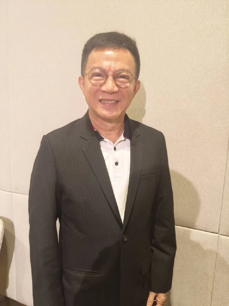 เอกพจน์ ยอดพินิจ นายกสมาคมกุ้งไทย 