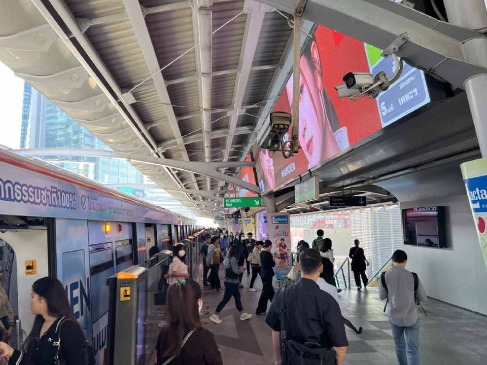 สรุปยอดเดินทางระบบราง 29 ธ.ค. ทะลุ 1.33 ล้านคน “สายสีทอง” พุ่งเท่าตัว