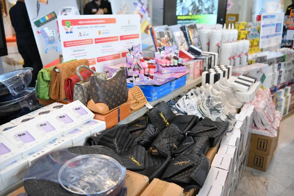 ทป.เอาจริง! กวาดล้างสินค้าละเมิด 3 เดือนปีงบฯ  ยึดของปลอมกว่า 708 ล้านบาท