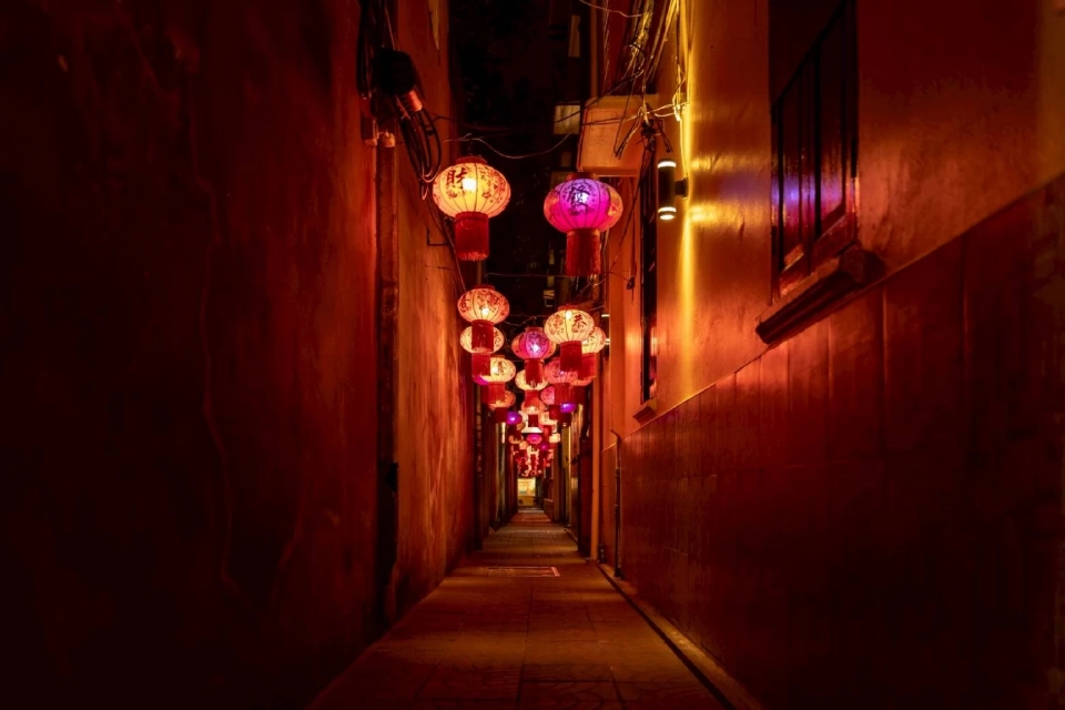 เทศกาลแสงไฟ Awakening Bangkok 2025 ส่องรักกลาง  4 โซนพระนคร