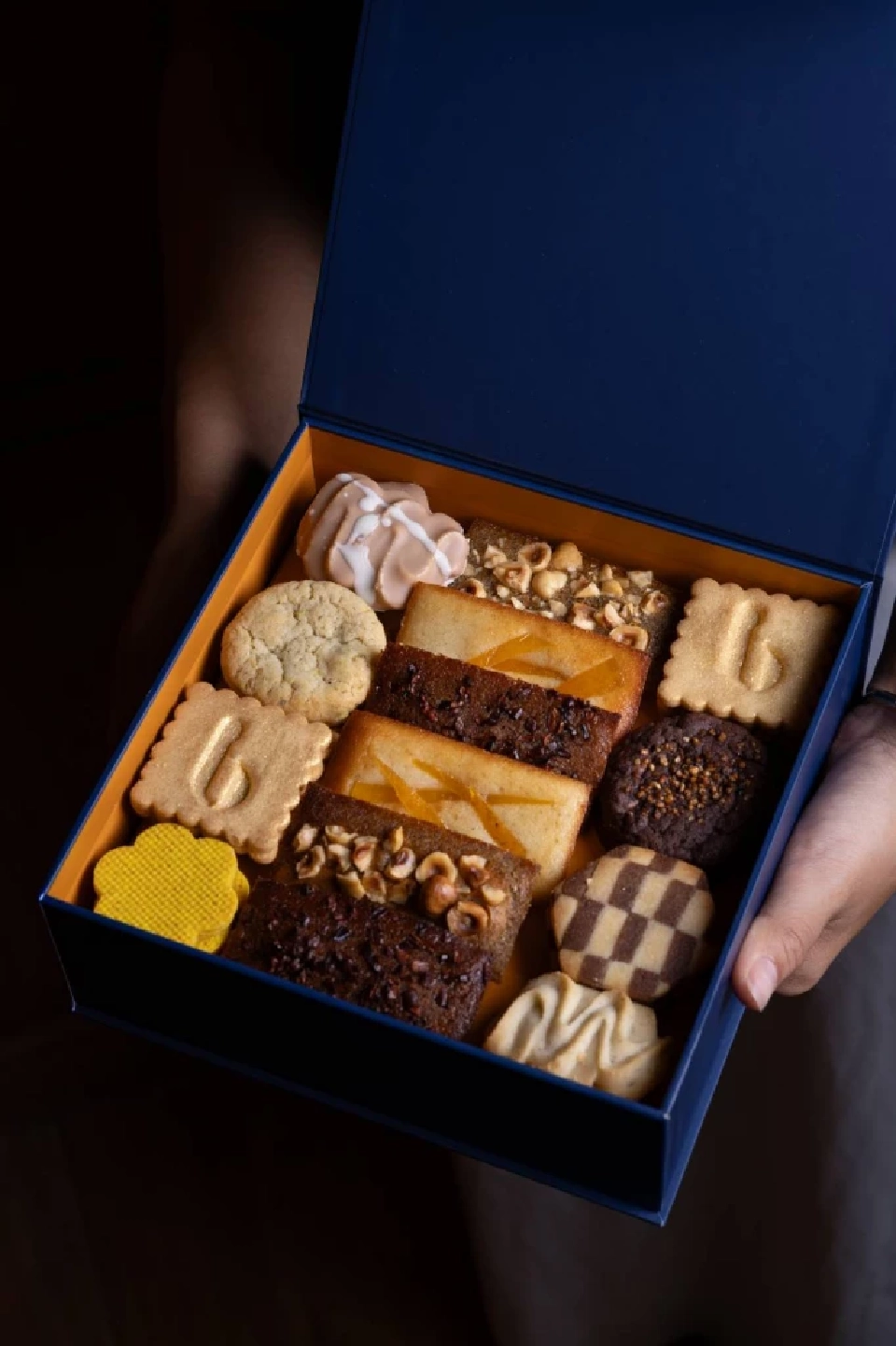 Blue Festive Delights: ของขวัญโฮมเมดฝรั่งเศสระดับพรีเมียม โดยเชฟมิชลิน